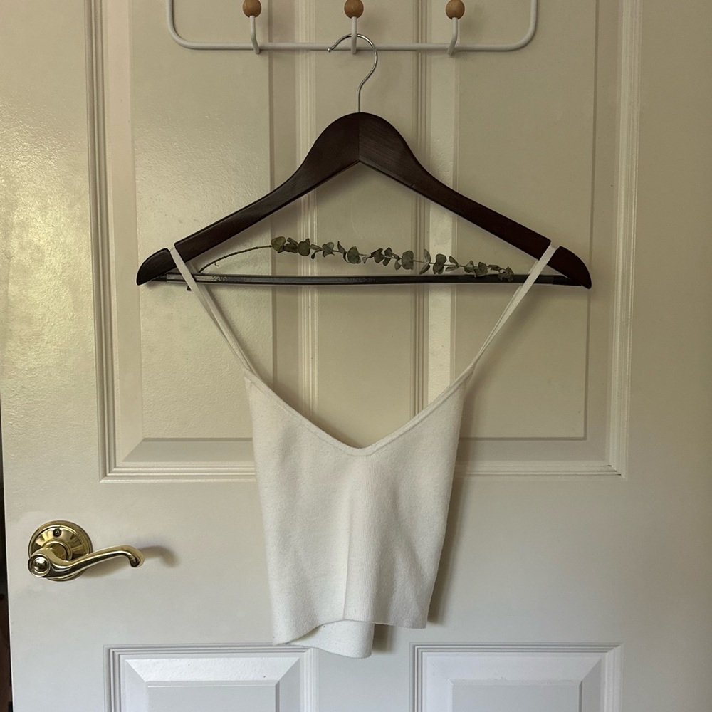 Abercrombie & Fitch Women’s Soft White Sleeveless Tank Crop Top Size Medium NWOT